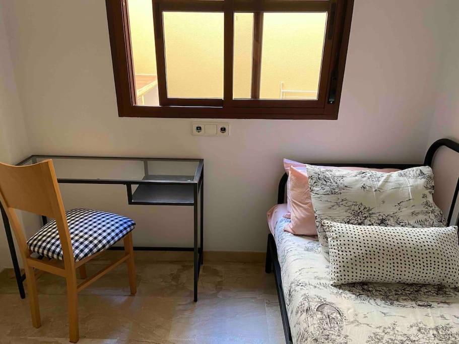 Atico Santa Lucia Terraza Y Parking Gratuitos Apartment Alcalá de Guadaira Екстериор снимка